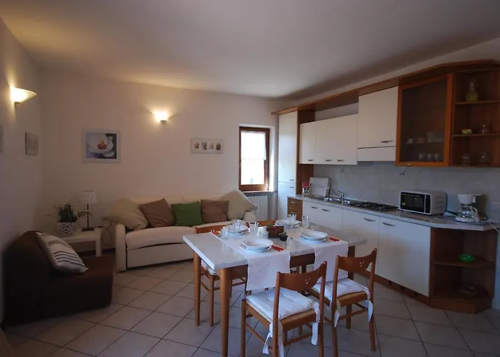 Michela 2 - Theater Appartement Tignale